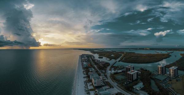 汉董酒厂不仅是一个酿酒的企业，更是一个传承文化、弘扬精神的重要载体